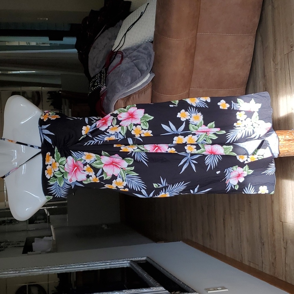 NWT. Hawaiian Hangover sun dress. 12.